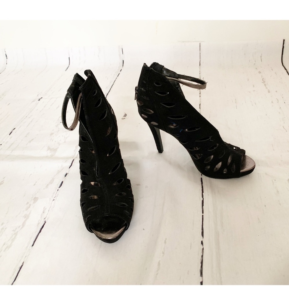 Eva & Zoe Black Silver Peep Toe Heels Size 6